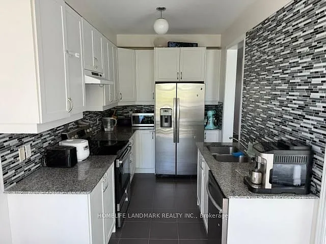 37 Napanee St — Photo 6
