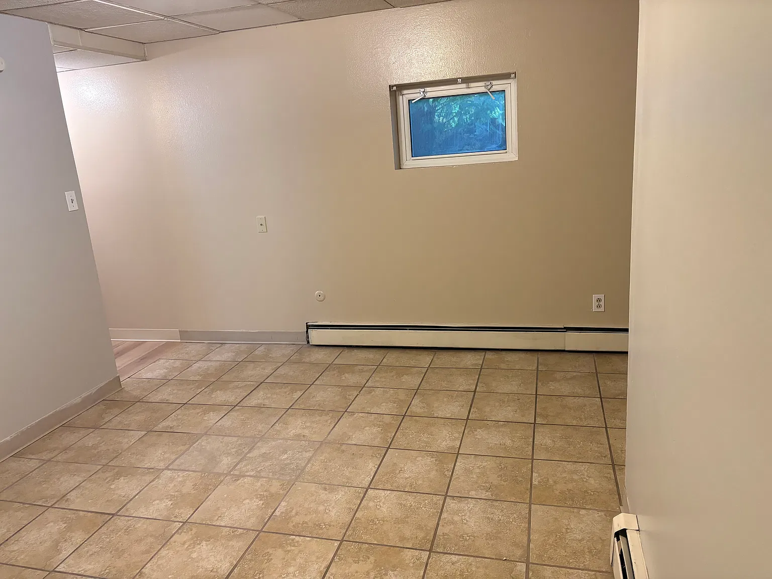 Studio, 310 sqft, $725 — Photo 2