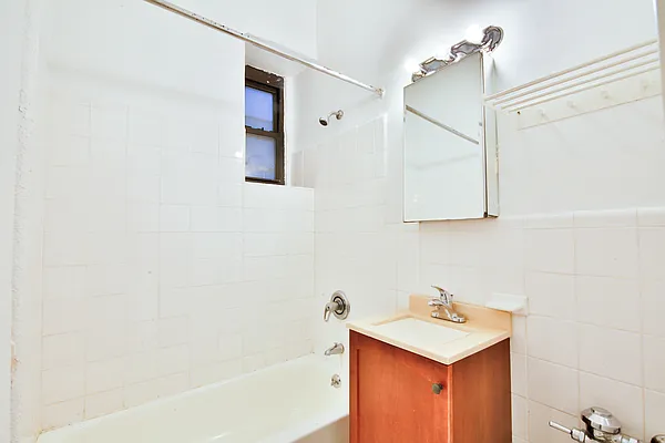 Rented by Platinum Properties | media 9