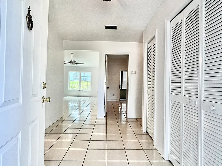 1289 N McMullen Booth Rd — Photo 4