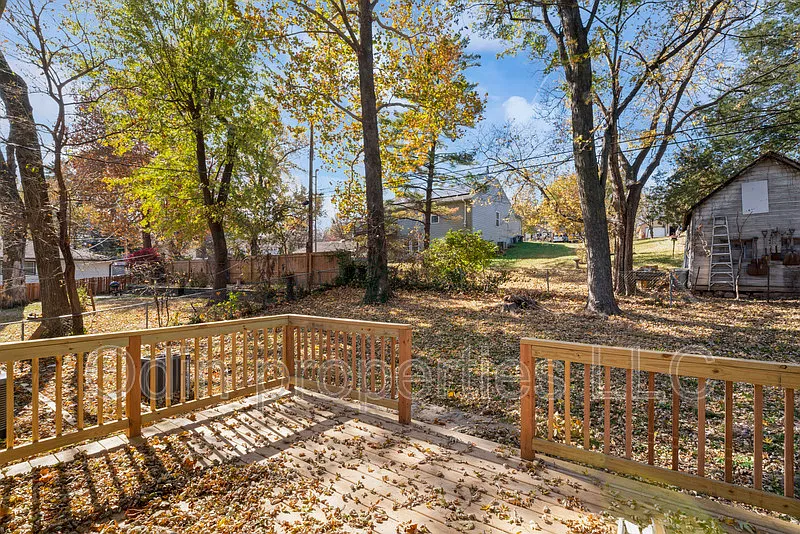 4 bed, 2.0 bath, 1450 sqft, $2,100 — Photo 4