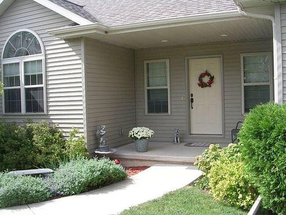 2nd image of 1387 Willow Bend Ln
