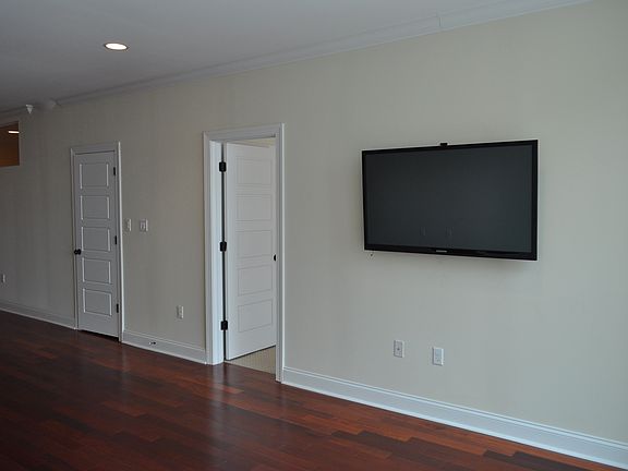 4th image of 1 Brown St Unit 1415