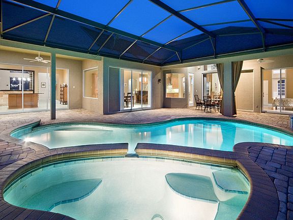 Gorgeous private pool/spa