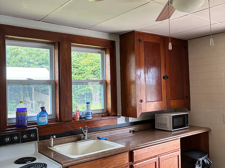 11 Eleanor Dr — Photo 6