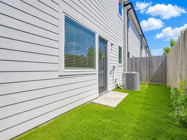 5920 Jasper Jones Way — Photo 6