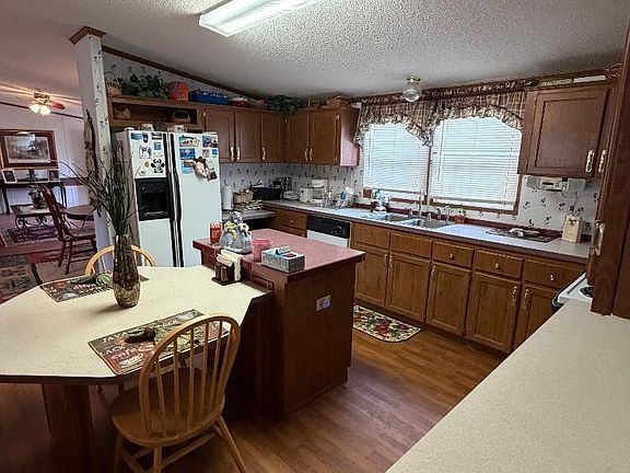 3rd image of 1011 Kiser Dairy Rd