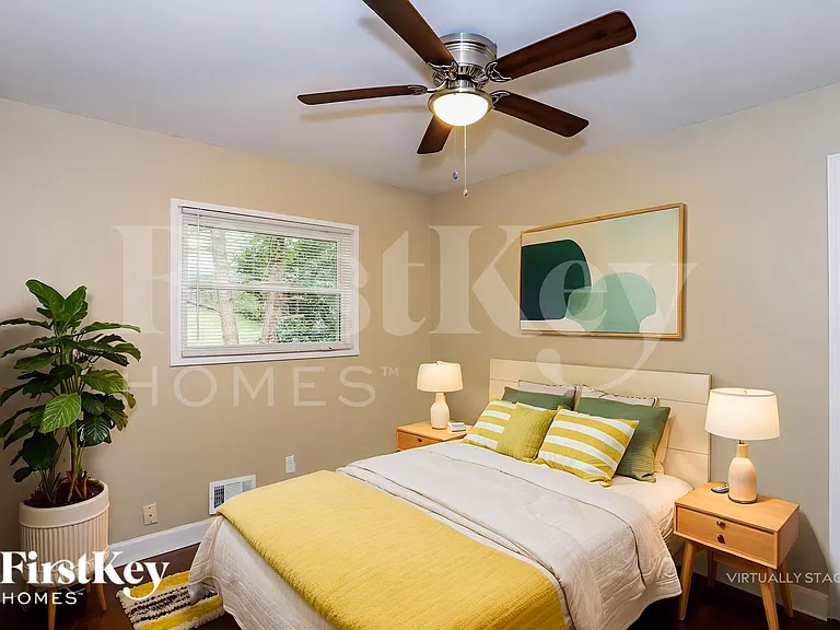 1855 Shamrock Dr — Photo 14