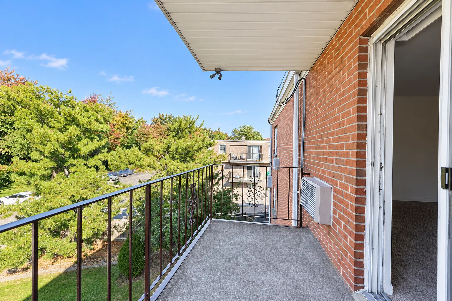 1 bed, 1.0 bath, 700 sqft, $2,050 — Photo 4