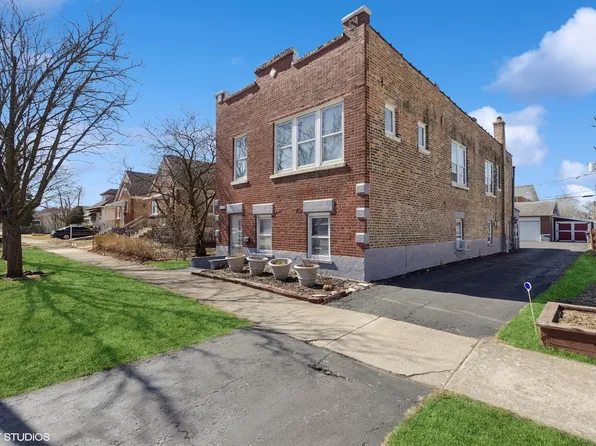 4332 Amelia Ave, Lyons, IL 60534