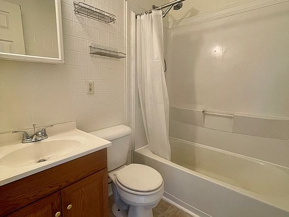 4th image of 805 Delray St