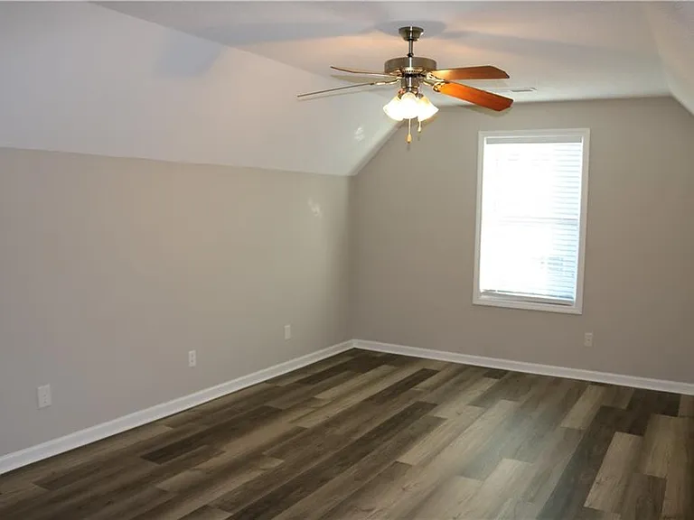 954 Downing Dr — Photo 20