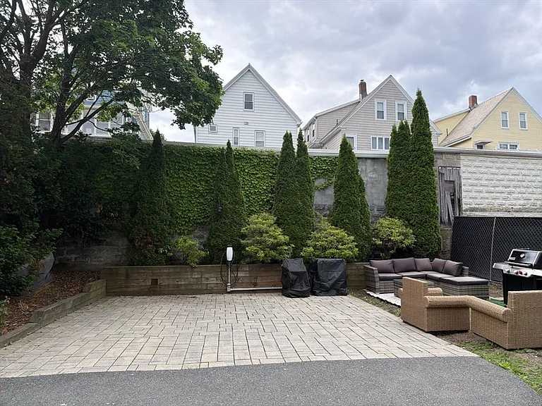 110 Albion St #1 — Photo 17