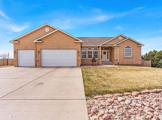 496 W Winterhaven Dr, Pueblo West, CO 81007