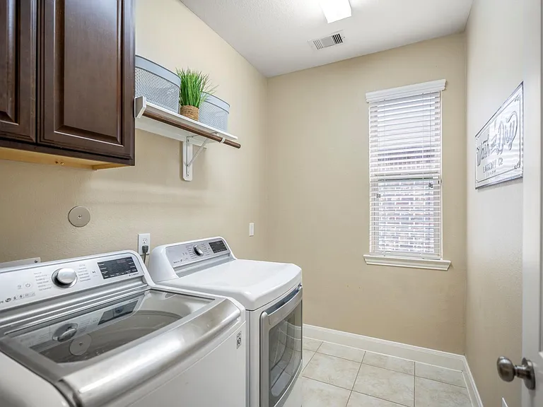 22310 Taren Ct — Photo 30