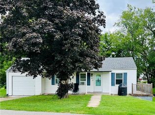 805 Trevillian Dr, Saint Joseph, MO 64507