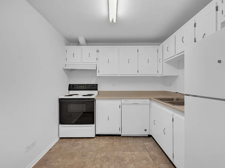 700 Perrie Dr #416 — Photo 7
