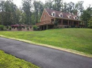 9517 Ada Rd, Marshall, VA 20115