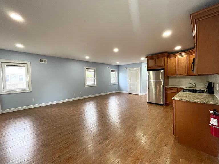 41 Mercer St #1 — Photo 11