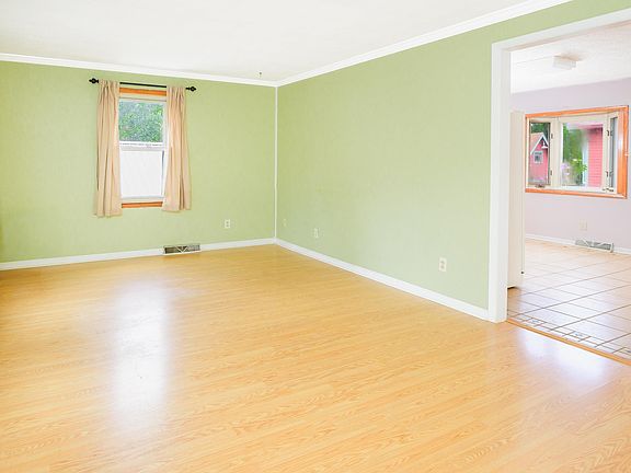 4th image of 519 E Grimes Ln