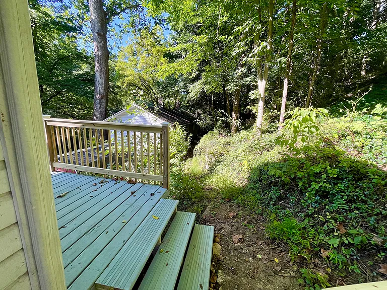 713 Warren Rd — Photo 40
