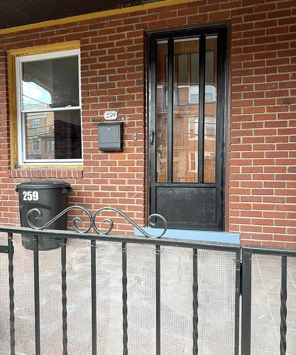 261 Gross St #259
