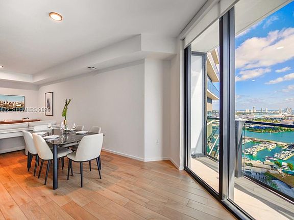 4th image of 398 NE 5th St #2314