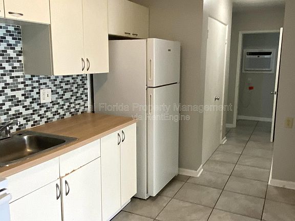 5th image of 1227 Minnesota St