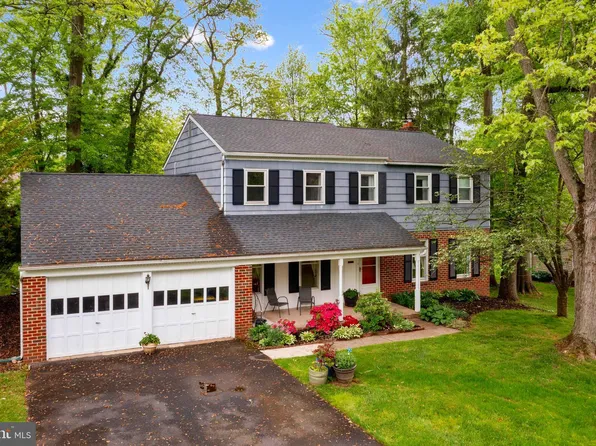 2395 Karen Ln, Hatboro, PA 19040