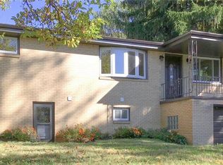6051 Irishtown Rd, Bethel Park, PA 15102