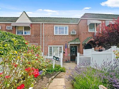 6164 77th Pl, Flushing, NY, 11379