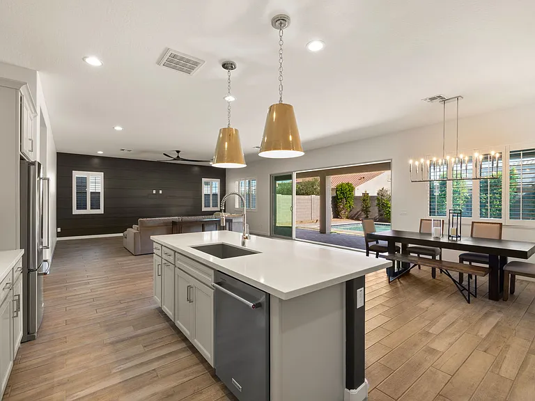 2083 S Emerson St — Photo 34