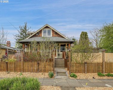 5735 SE Woodstock Blvd, Portland, OR, 97206