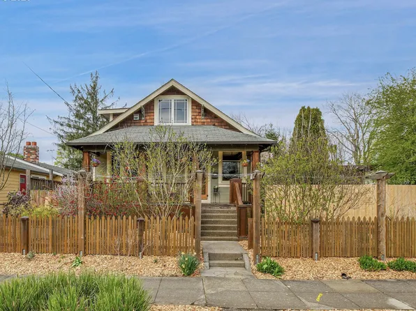 5735 SE Woodstock Blvd, Portland, OR 97206
