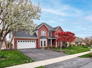 1071 Country Club Rd, Camp Hill, PA 17011