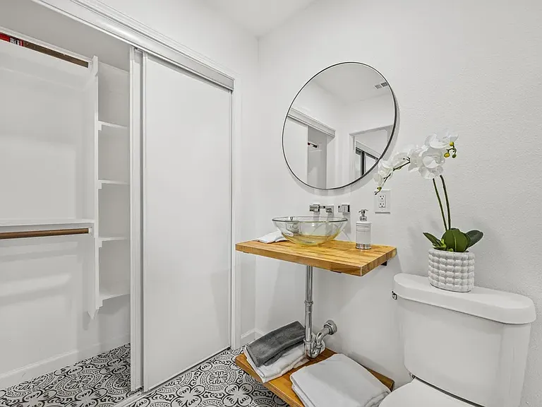 1809 Shepheard Dr — Photo 16