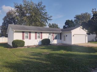 344 Rolling Green Dr, Mt Zion, IL