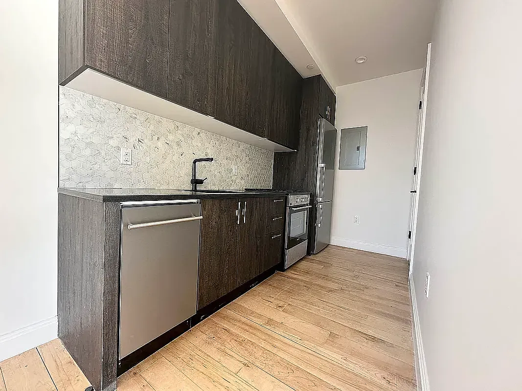 564 Saint John's Place — Photo 2