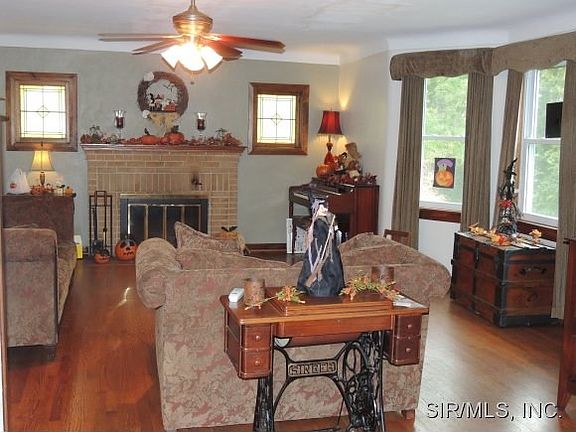 Redwood hardwoods in living rm