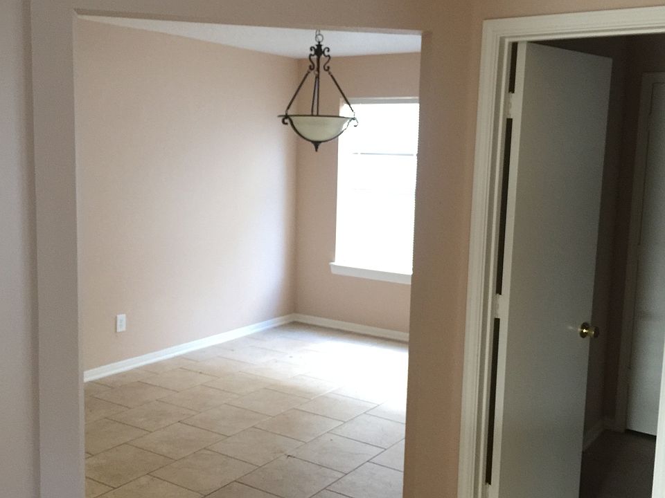 1st image of 2302 Hadden Hollow Dr