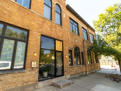 7377 N Rogers Ave APT 101, Chicago, IL, 60626