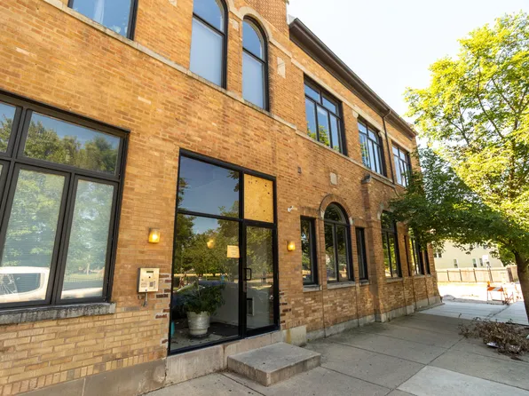 7377 N Rogers Ave APT 101, Chicago, IL 60626