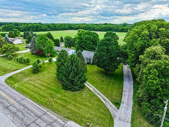 3rd image of 5748 County Road 427