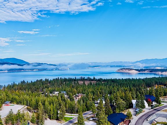 2nd image of 206 Kokanee Dr