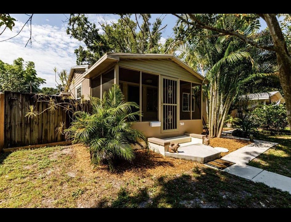 1st image of 760 49th Ave N