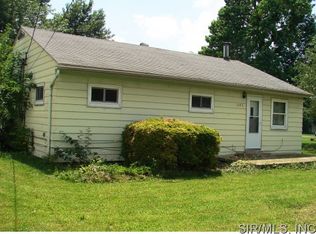 1208 Broadway Ave, South Roxana, IL 62087