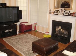 8 Chestnut Bluffs Ln, Durham, NC 27713