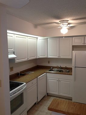 5th image of 10433 E Clairmont Cir #101