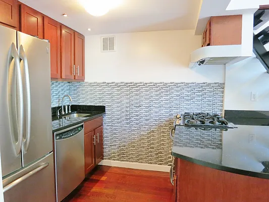 Sold by Brooklyn Heights Real Estate Inc | media 4