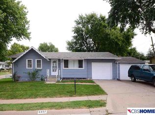 6807 S 49th St, Omaha, NE 68117